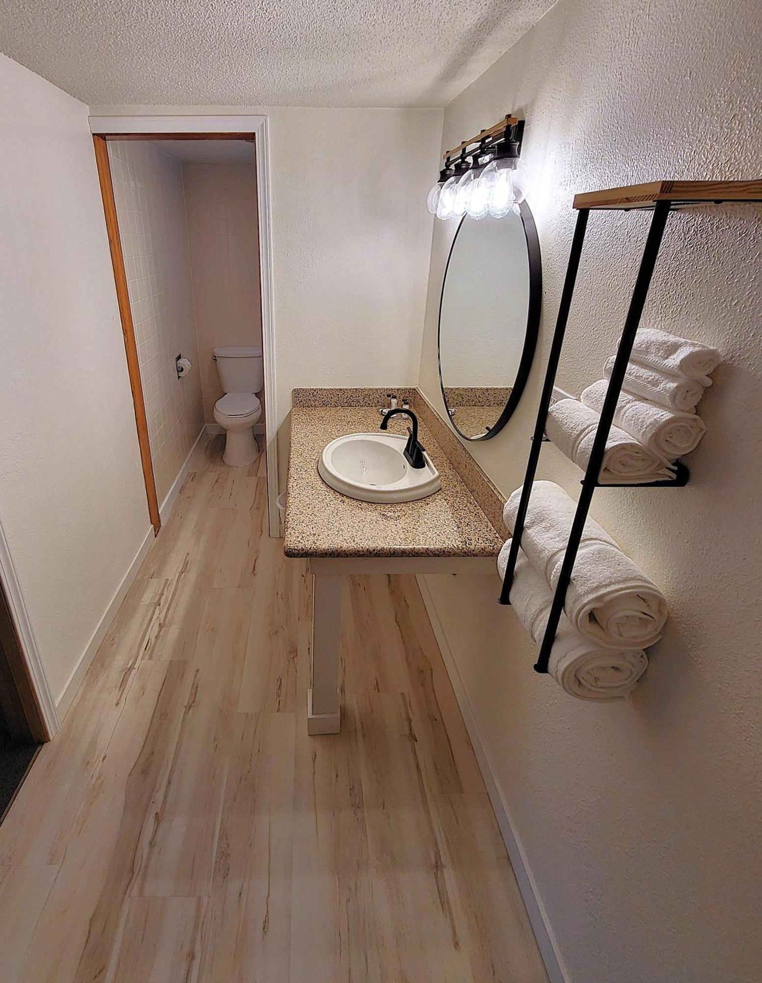 Shelton Inn Luaran gambar